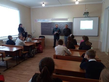 Уроки безопасности от молодого депутата 